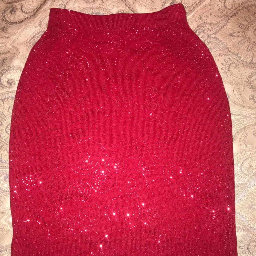 Skirt superb condition.